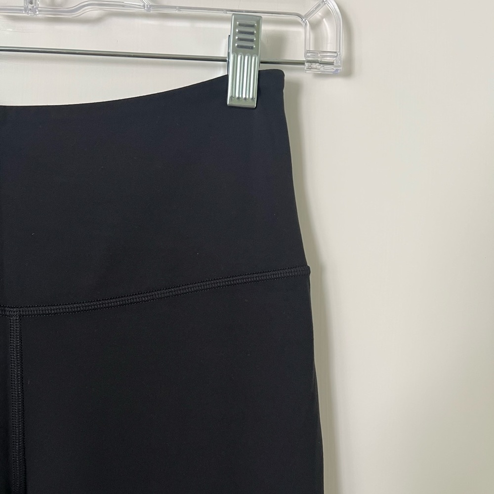 Lululemon Groove SHR Pant sz. 6